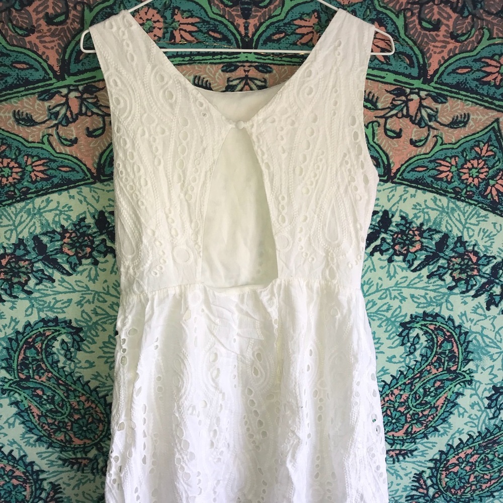 White Spring Dress - Picture 3 of 4